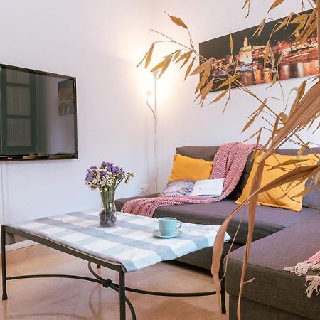 Apartamento Con Encanto En Patio Sevillano Bagian luar foto