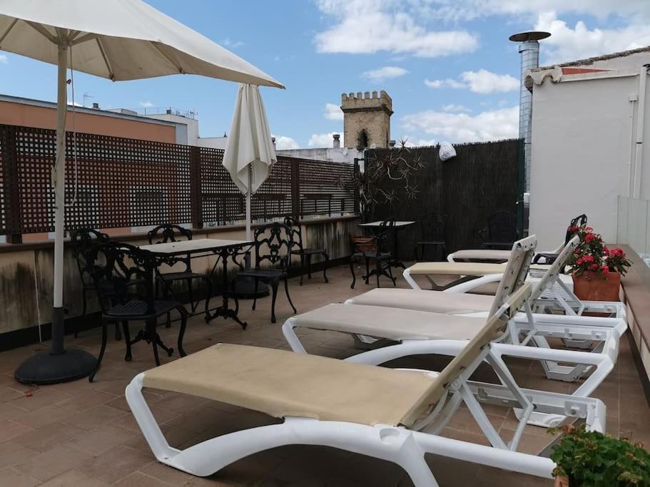 Apartamento Con Encanto En Patio Sevillano Bagian luar foto